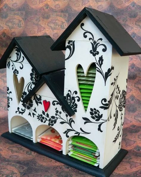 Tea Box, Tea House, Little Houses, Birdhouse, Diy Projects To Try, Bird House, Fun Crafts, Tea Time, Wood Crafts