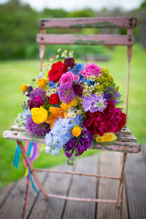 Bright Wedding Flowers, Vintage Wedding Flowers, Wedding Flower Girl Basket, Beautiful Wedding Flowers, Blue Wedding Flowers, Bright Wedding, Diy Wedding Bouquet, Flower Girl Basket, Beautiful Flower Arrangements