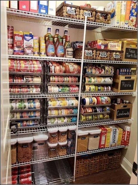 Desain Pantry Dapur, Small Pantry Organization, Home Pantry, Pantry Organisation, Desain Pantry, Organization Pantry, Pantry Shelving, Small Pantry, Kitchen Organization Diy