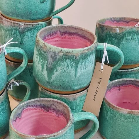 Keramik Design, Pottery Inspo, Pottery Crafts, Ceramics Pottery Art, Ceramics Ideas Pottery, Wallpaper Vintage, Ceramics Ideas, Dream House Decor, Pottery Painting