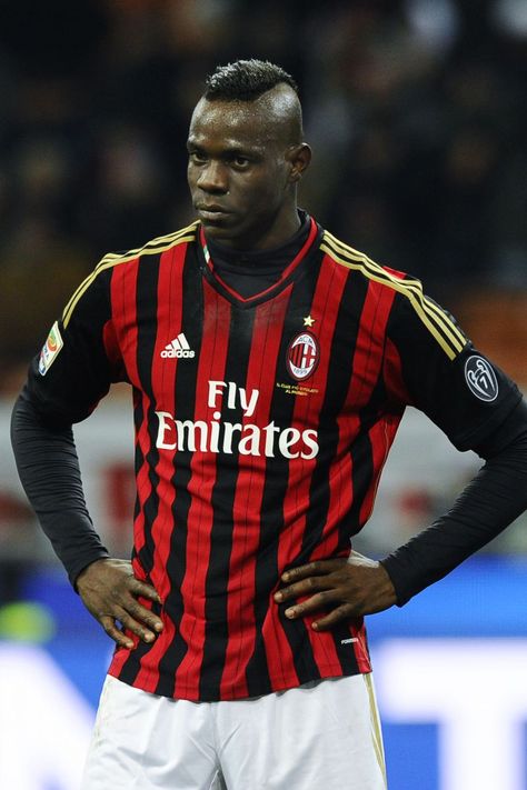 Balloteli Mario, Ac Milan Kit, Milan Wallpaper, Mario Balotelli, Milan Football, Rock Dwayne Johnson, Cristiano Ronaldo Wallpapers, Ronaldo Wallpapers, The Rock Dwayne Johnson