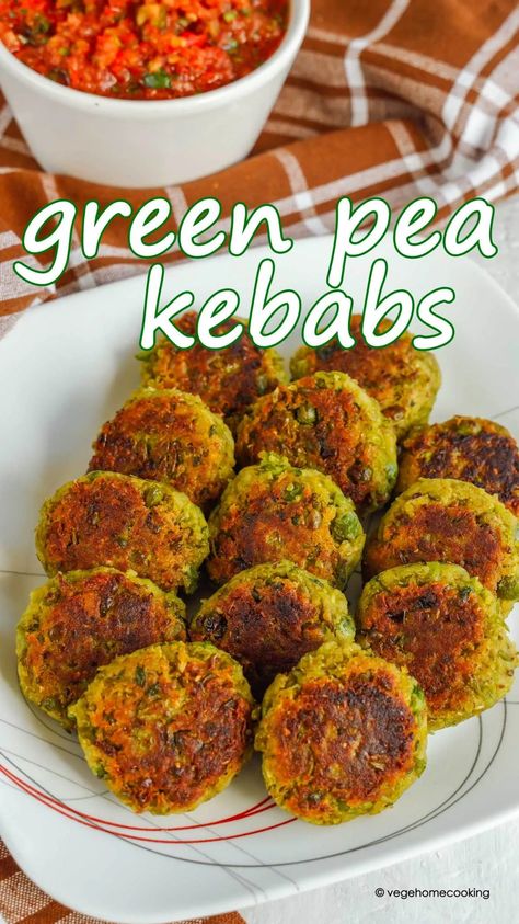 Recipes With Green Peas, Green Peas Recipes Indian, Green Pea Recipes, Green Pea Fritters, Tikki Recipes, Peas Recipe Indian, Vegan Burger Patties, Green Peas Recipes, Meal Board