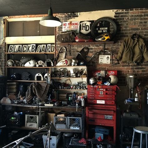 Source: jetblackstains Motorcycle Workshop, Pub Design, Bicycle Shop, Old Garage, Motorcycle Shop, Motorcycle Garage, Garage Interior, Garage Art, Garage Shop