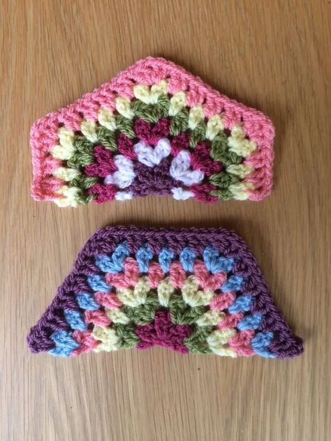 Granny Pentagon, Pentagon Crochet, Crochet Granny Hexagon, Crochet Stitches Uk, Crochet Swirl, Crochet Hexagon Blanket, Hexagon Crochet Pattern, Granny Hexagon, Crochet Hexagons