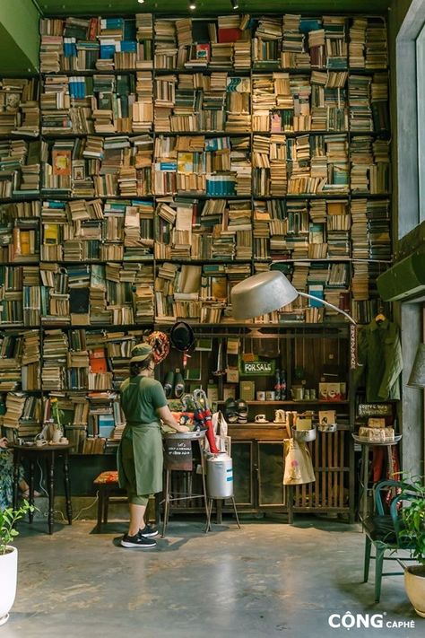 10 Instagrammable Cafés in Saigon From Treehouses To '70s Decor Library Cafe, Fried Spring Rolls, Architecture Unique, Unique Cafe, Vietnam Travel Guide, Retro Cafe, Vietnamese Coffee, Cute Cafe, Paris Cafe