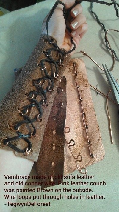 That looks pretty gross ... but suppose it works fine for cosplay purposes @Neferast Steam Punk Diy, Costume Viking, Diy Sy, Fair Outfits, Viking Costume, Steampunk Diy, Cosplay Tutorial, Viria, Steampunk Costume