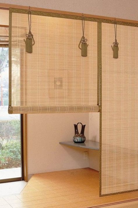 Curtains and blinds – the easiest way to divide your room Room Divider Ideas Diy, Bedroom Divider, Apartemen Studio, Curtain Room Divider, Living Room Divider, Hanging Room Dividers, Diy Room Divider, Japanese Room, Room Divider Curtain