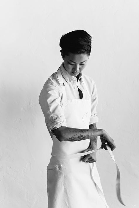 Apron Photoshoot Ideas, Chef Studio Photoshoot, Chef Poses Photo Ideas, Cooking Portrait, Woman Chef Photography, Chef Headshots Portraits, Chef Portrait Photography Ideas, Pastry Chef Headshots, Chef Photoshoot Ideas