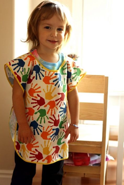 Kids Art Smock Pattern Free, Diy Kids Art Smock, Painters Smock, Smock Pattern, Kids Art Smock, Kids Smock, Artist Party, Diy Kids Art, Artist Smock