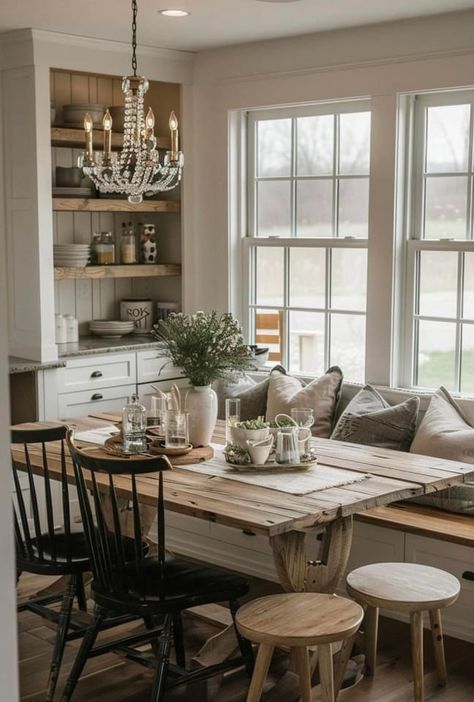 Kitchen Table Farmhouse Decor, Modern Country Dining Table, Kitchen Table Couch, Kitchen Dinner Table Ideas, Small Kitchen Big Table, Farmhouse Table And Chairs Dining Room, Comfy Cozy Dining Room, Simple Country Decor, Farmhouse Cottage Dining Room