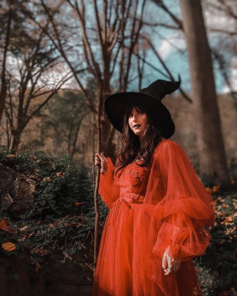 Pumpkin Witch Costume, Witch Costume Ideas, Orange Hijab, Autumn Witch, Diy Halloween Costumes For Kids, Witch Costumes, Witch Halloween Costume, Halloween Photoshoot, Pumpkin Witch