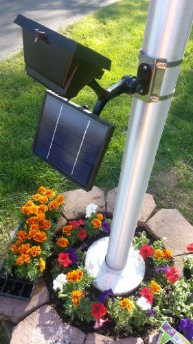 Flag Pole Landscaping, Flagpole Landscaping Ideas, Flagpole Lighting, Best Solar Panels, Solar Powered Lights, Diy Solar, Yard Flags, Flower Bed, Adjustable Lighting