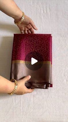 Trending Silk Sarees 2024, Simple Blouse Designs For Silk Saree, Silk Saree Kurti Designs, Decent Blouse Designs, Simple Blouse Designs For Saree, Simple Silk Saree, Simple Saree Blouse Designs, Gold Silk Saree, Emerald Ring Design