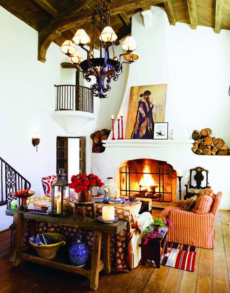 Entertaining guests. The Party According to Kathryn Ireland: The world-famous designer and consummate hostess shares her thoughts on entertaining for the holidays and all year long. Spanish Style Interiors, Ireland Decor, Kathryn Ireland, Spanish Mediterranean Homes, Southwest Home Decor, Southwest Home, Mediterranean Interior, Eclectic House, Tropical Home Decor