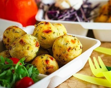 Learn more about Mini Polenta Appetizers Balls from SideChef! Polenta Appetizer, Italian Wedding Food, Party Food Vegan, Basic Dough Recipe, Food For A Party, Gluten Free Party Food, Summer Party Food, Finger Food Party, Summer Food Party