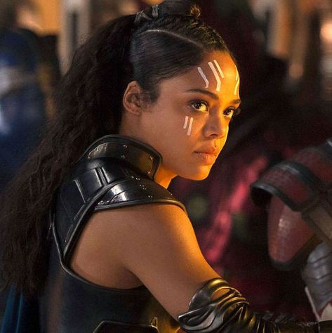 Tessa Thompson as Valkyrie in Thor: Ragnarok Tessa Thompson Valkyrie, Valkyrie Marvel, Mcu Women, Ragnarok Valkyrie, Ragnarok Characters, Women Of Marvel, Marvel Wall, Thor Ragnarok, Marvel Dr