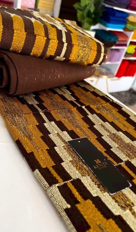 Gold Kente, Kenting, Kente Cloth, Brown Wedding, African Print Fabric, Classy Casual Outfits, Stylish Dress Designs, Touch Of Gold, Ankara Styles