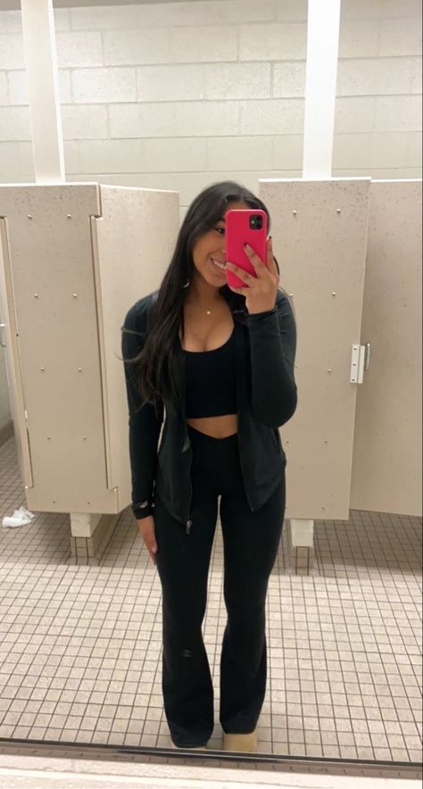 All Black Lululemon Outfit, Black Flair Leggings Outfit, Athletic Outfits Black, Outfits With Flair Leggings, Outfits With Black Flare Leggings, Flares Leggings Outfit, Black Lululemon Jacket Outfit, All Black Leggings Outfit, Black Flare Leggings Outfit Winter