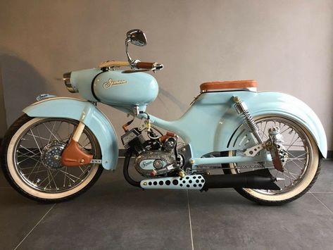 Simson Moped, Steampunk Motorcycle, Honda Super Cub, Honda Cub, Combi Volkswagen, Motorcycles And Scooter, Futuristic Motorcycle, Bike Engine, Concept Motorcycles