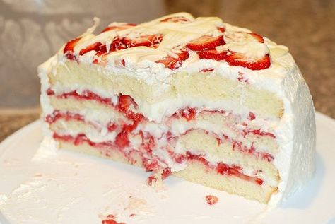 Cleveland Cassata Cake Strawberry Cassata Cake, Casada Cake, Casada Cake Recipe, Casata Cake, Cassata Cake Recipe, Cassata Cake, Strawberry Custard, Cake Summer, Cut Strawberries