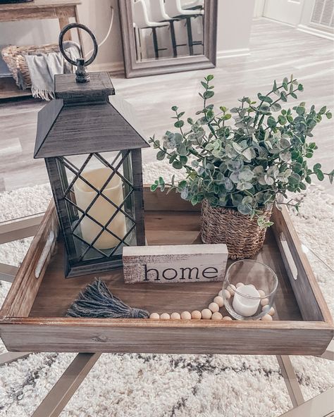 Simple Farmhouse Living Room, Diy Farmhouse Ideas, Coffee Table Decor Living Room, Farmhouse Living Room Decor Ideas, Decoration Shabby, Modern Farmhouse Living, Table Decor Living Room, Coffee Table Farmhouse, Modern Farmhouse Living Room