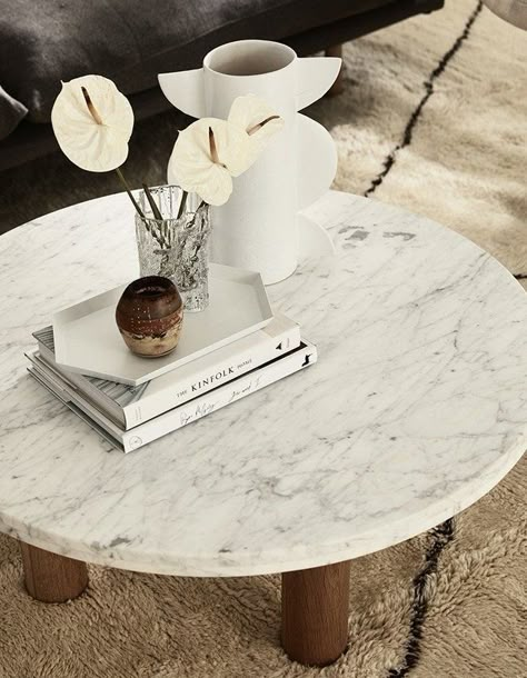 These are the best marble coffee tables to suit any home and budget. Sarah Ellison, Make Your Home Look Expensive, Marble Coffee Tables, Styling Hacks, Travertine Coffee Table, Coffee Table Grey, Unique Coffee Table, Coffee Table Styling, Look Expensive