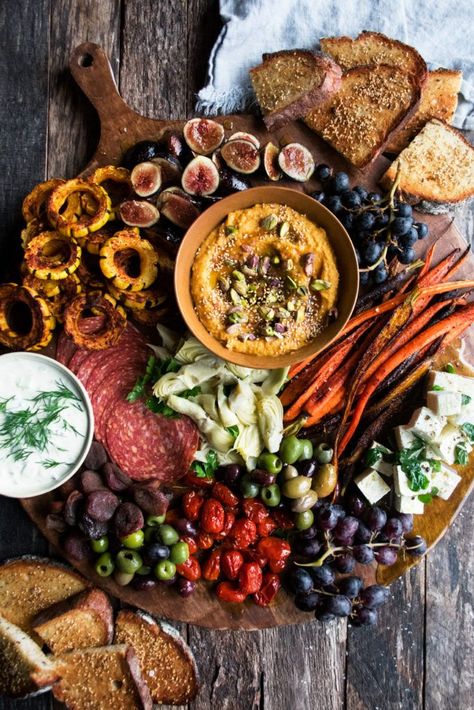 Mezze Platter, The Original Dish, Pumpkin Hummus, Honey Toast, Roasted Cherry Tomatoes, Food Boards, Idee Pasto Sano, Cheese Boards, Cured Meats