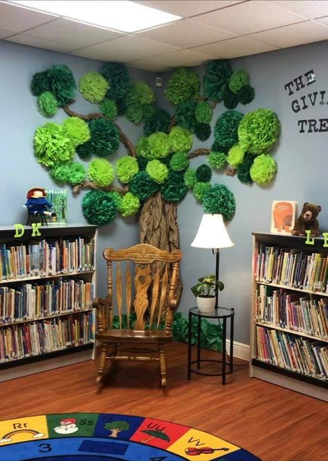 Forest Classroom, Classroom Tree, Sunday School Rooms, Preschool Rooms, Preschool Classroom Decor, Library Display, Elementary Classroom Decor, School Displays, Diy Classroom