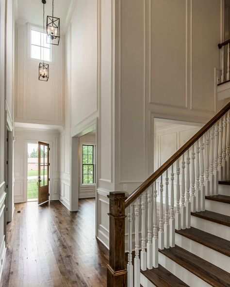 3,746 Likes, 48 Comments - Vintage South Development (@vintagesouthdevelopment) on Instagram: “Foyer volume #vintagesouthdevelopment #vintagesouth #nashville” Foyer Ideas Entryway, Foyer Staircase, Double Staircase, High Ceiling Living Room, Entry Stairs, Staircase Remodel, Foyer Ideas, Foyer Decorating, Up House