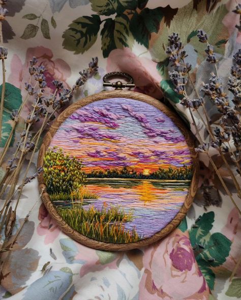 Embroidery Nature Scene, Embroidery Designs Landscape, Landscape Embroidery Patterns Free, Embroidery Landscape Pattern, Nature Embroidery Inspiration, Scenic Embroidery, Modern Embroidery Ideas, Embroidery Stitch Patterns, Complex Embroidery