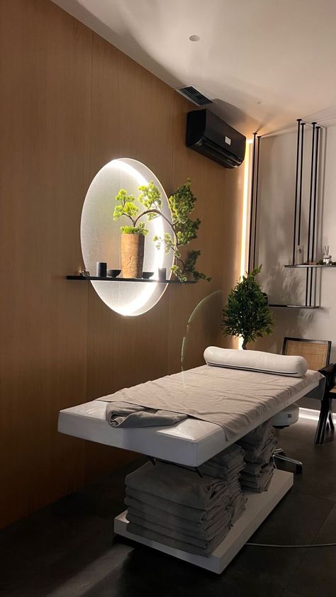 Massage Astetic, Massage Decor Ideas, Massage Asthetic Pic, Spa Vibes Aesthetic, Spa Owner Aesthetic, Spa Astethic, Massage Aesthetic Spa, Cosmetology Room, Minimalist Spa