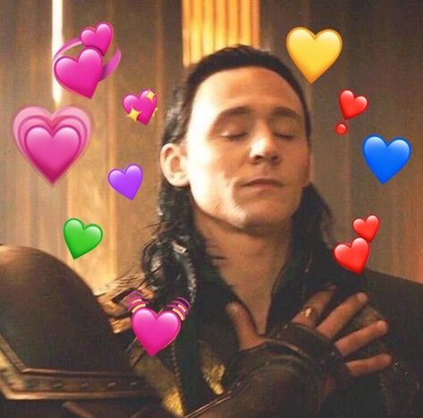 Marvel Reaction Pics, Marvel Sticker, Marvel Stickers, Heart Meme, Funny Marvel, Marvel Cast, Loki Tom Hiddleston, Loki Marvel, Loki Laufeyson