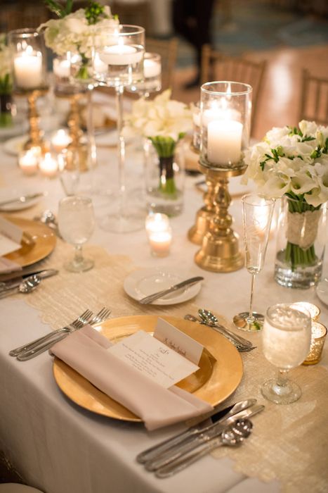 10 Ideas for Charger Plates White Linens, Gold Chargers, Reception Dinner, Wedding Table Decorations, Wedding Tables, Wedding Table Settings, Wedding Tablescapes, Blush And Gold, Resort Wedding