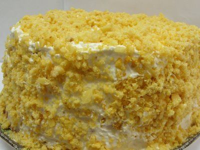 Lemon Crunch Cake Lemon Crunch Cake Recipe, Peanut Butter Pound Cake Recipe, Lemon Crunch Cake, Lemon Crunch, Lemon Sour Cream Cake, Crunch Cake Recipe, Homemade Pound Cake, Lemon Pound Cake Recipe, Crunch Cake