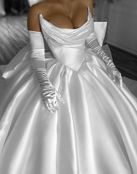 Custom Bridal Dress, Long Sleeve Ball Gown Wedding Dress, Huge Wedding, Dress And Gloves, Big Wedding Dresses, Satin Wedding Gown, Wedding Ideas Dresses, Fancy Wedding Dresses, Pretty Wedding Dresses