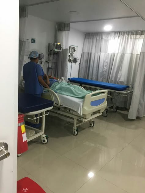 Hospital Prank Pictures Philippines, Patient In Hospital Bed Snapchat, Girl Admit In Hospital, Fake Hospital Story, Emergency Room Pictures, Hospital Snap, Drip In Hospital, Hands With Drip In Hospital, Room Snapchat Stories