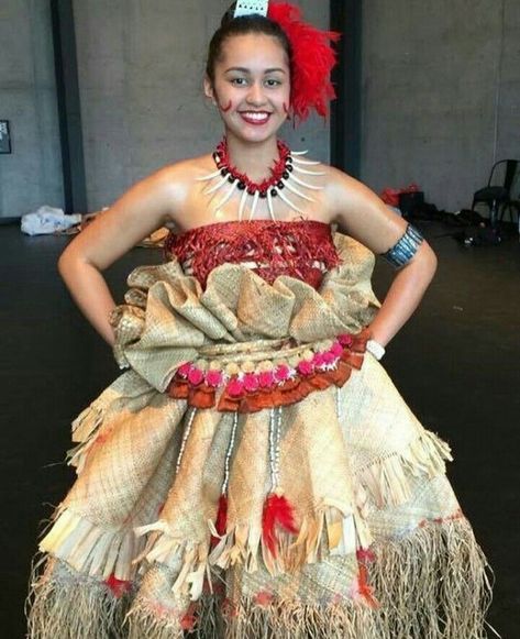 Samoan Teunga Tauolunga, Samoan Dance, Samoan Clothing, Samoan Women, Samoan Culture, Samoan Dress, Hawaiian Wear, Polynesian Dance, Polynesian Dress