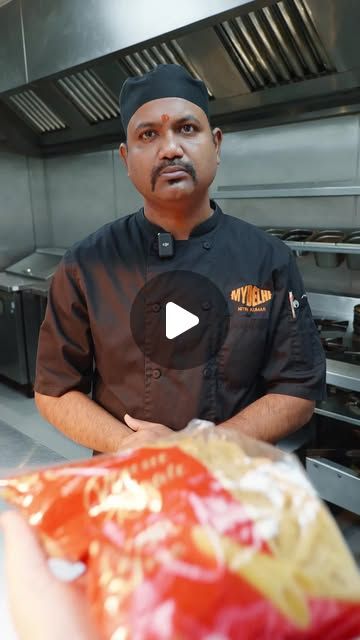 My Delhi on Instagram: "Chef Nitin shows us an easy, cheesy Indian-style chicken pasta!

#recipe #indianfood #indianrecipe #fusionrecipe #fusionfood" Indian Style Pasta, Pasta Indian Style, Fusion Food, Easy Cheesy, Pasta Recipe, Chicken Pasta, Indian Style, Diy Food Recipes, Diy Food