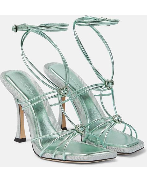 Jimmy Choo Indiya 100 Leather Sandals Hak Tinggi, Dr Shoes, Carrie Bradshaw, Footwear Design Women, Designer Sandals, Jimmy Choo Shoes, Pretty Shoes, Dream Shoes, Designer Boots