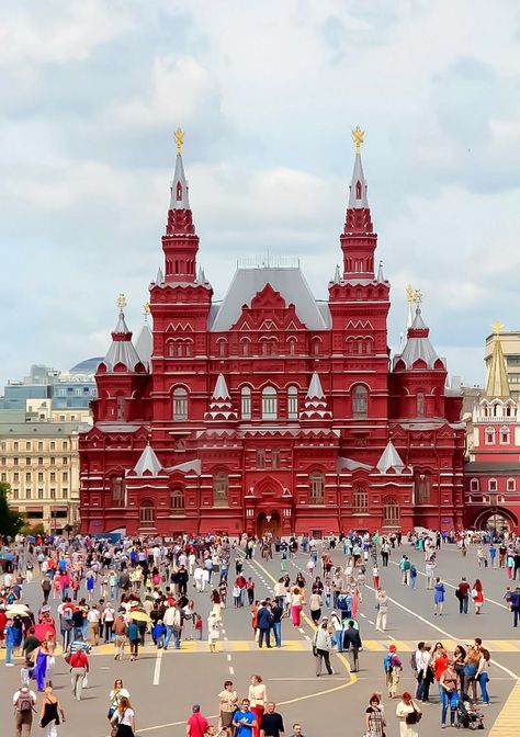 Red Square Moscow, Moscow Red Square, City Wallpapers, Moscow Travel, Russian Architecture, Russia Travel, Red Square, Voyage Europe, Historical Places