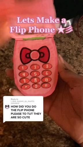 How To Make A Diy Flip Phone, Hello Kitty Paper Flip Phone, Anime Phone Drawing, Y2k Paper Crafts, Cardboard Flip Phone Template Stitch, Kirby Flip Phone Template, Paper Flip Phone Tutorial, Hello Kitty Cardboard Flip Phone, Sanrio Flip Phone Papercraft