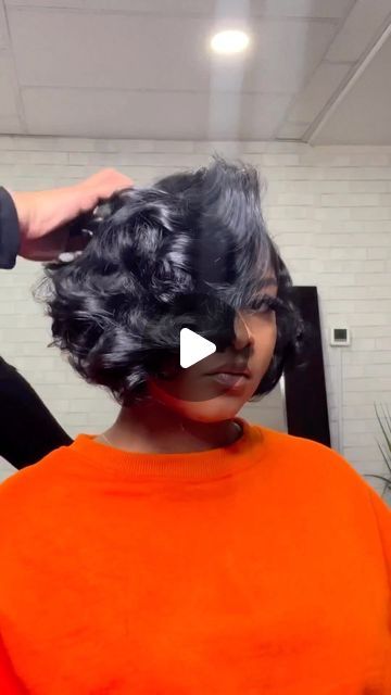 Bob Roller Set, Short Curly Bob Black Women, 4c Blowout Hairstyles Short Hair, Wavy Bob Hairstyles For Black Women, Layered Hair Curls, Roller Set Hairstyles For Black Women, Bob With Flipped Ends, Curly Bob Hairstyles For Black Women, Short Curly Hairstyles For Black Women