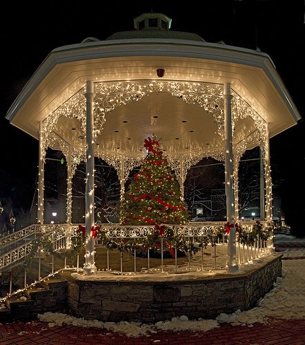 Panorama of the Gazebo | Flickr - Photo Sharing! Christmas Wedding Ideas, Christmas Feeling, Christmas Wonderland, I Love Christmas, Everything Christmas, Christmas Scenes, Noel Christmas, Christmas Aesthetic, Love Christmas