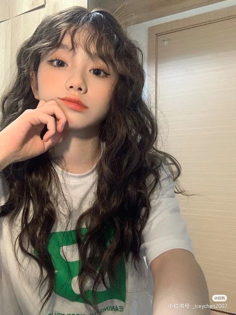 Curly Asian Hair, Hair Stylies, Permed Hairstyles, Asian Hair, Korean Hairstyle, Aesthetic Hair, Hairstyles Haircuts, Pretty Hairstyles, Wavy Hair