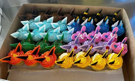 Eeveelutions Birthday Party, Evee Birthday Party, Eevee Birthday Party Ideas, Eevee Birthday Party, Pokemon Desserts, Eevee Party, Eevee Birthday, Girls Bday Party Ideas, Kendall Birthday