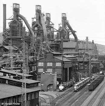 Reel Steel, Bethlehem Pennsylvania, Bethlehem Steel, Blast Furnace, Pennsylvania History, Industrial Manufacturing, Christmas City, Steel Mill, Construction Architecture