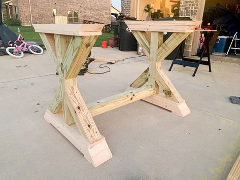 DIY Counter Height Farmhouse Trestle Table Tressel Table, Trestle Table Plans, Farmhouse Trestle Table, Counter Height Kitchen Table, Trestle Table Legs, Desk Base, Diy Table Legs, Diy Counter, Diy Dining Room Table