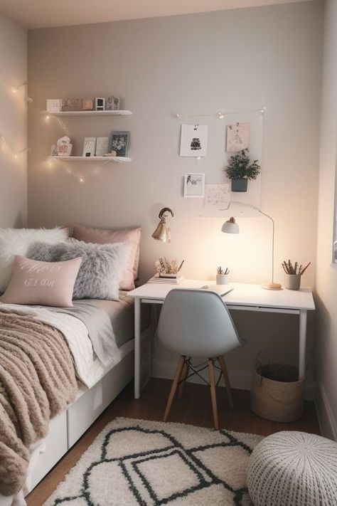 Uni Room Ideas Uk, Bedroom Makeover Ideas, Fall Bedroom Ideas, Teen Bedrooms, College Dorm Room Decor, Cozy Fall Bedroom, Uni Room, Cute Bedroom Ideas, Fall Bedroom