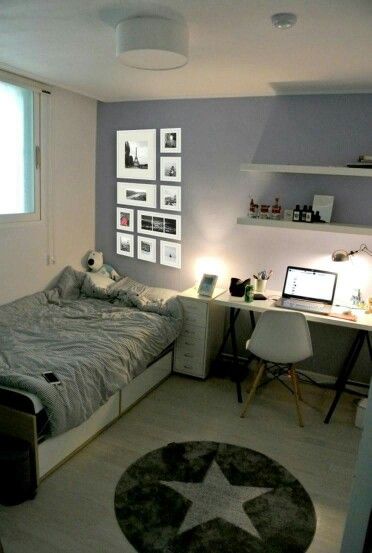 Tiny Room Makeover Bedroom, Bedroom Ideas For Men Small Room, Very Minimalist Bedroom, Modern Bedroom Small Spaces, Light Minimalist Bedroom, Room Paint Designs Bedroom Ideas, Small Room Colour Ideas, Bedroom Minimal Korea, Bedroom Ideas For Small Rooms Men Modern