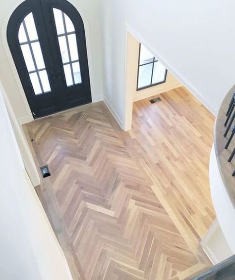 Best Engineered Wood Flooring, Wood Floor Pattern, Transition Flooring, Foyer Flooring, Wood Floor Design, Entryway Flooring, Herringbone Wood Floor, Herringbone Wood, Wood Floors Wide Plank